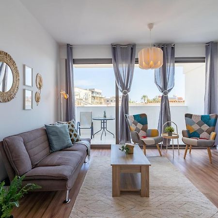 Livia Studio Apartment In Larnaca Extérieur photo