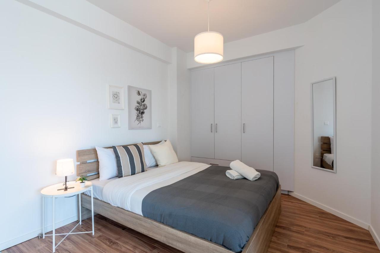 Livia Studio Apartment In Larnaca Extérieur photo